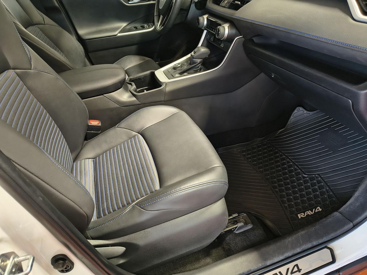 2022 Toyota RAV4 Hybrid XSE Photo