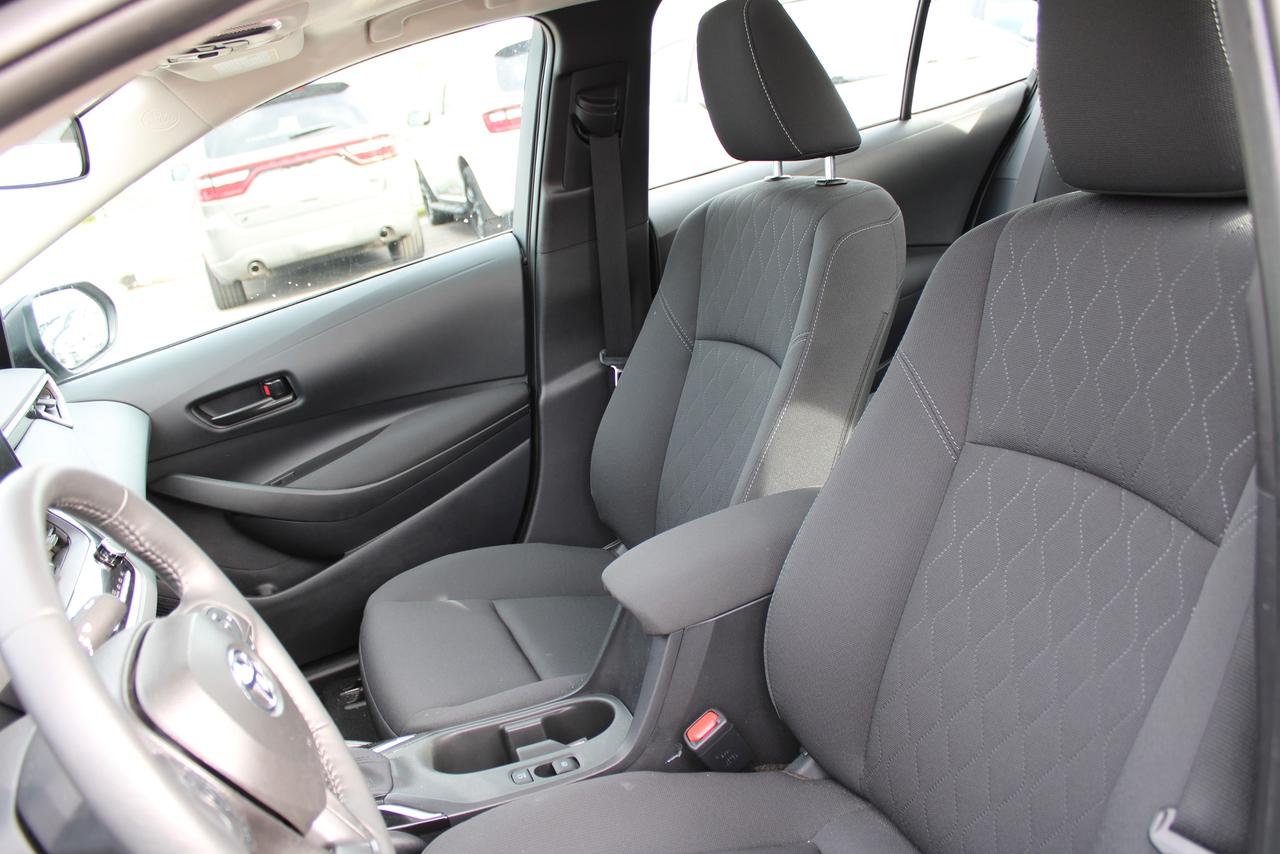 2025 Toyota Corolla LE Photo