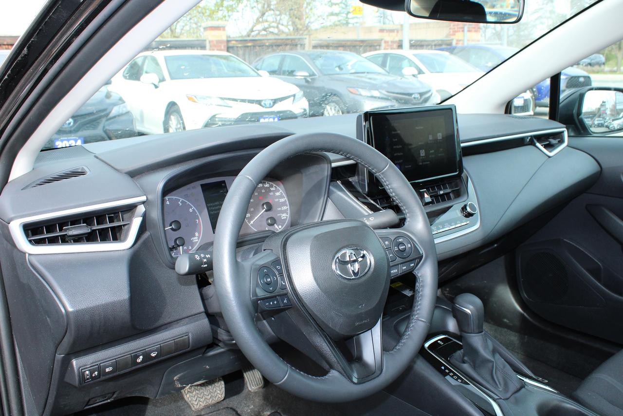 2025 Toyota Corolla LE Photo