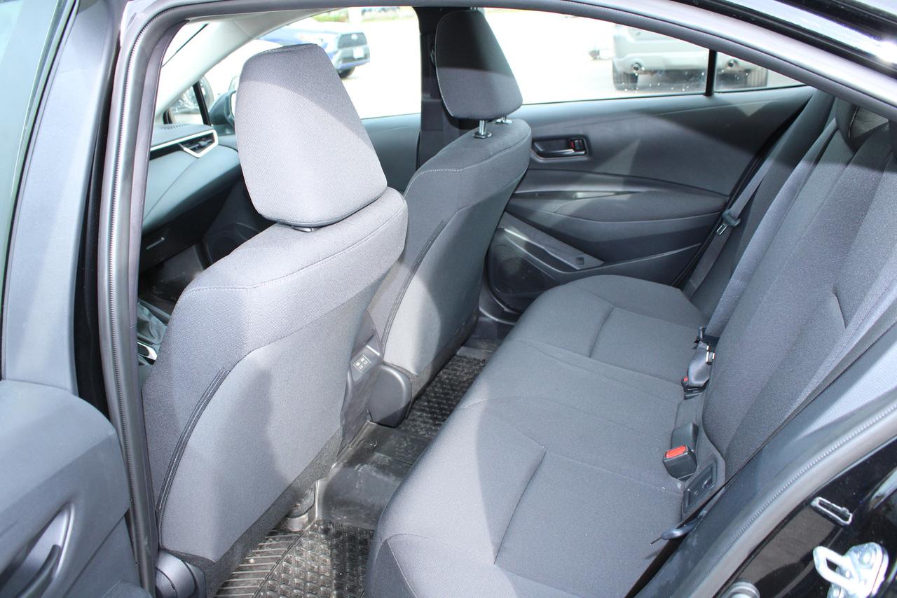 2025 Toyota Corolla LE Photo