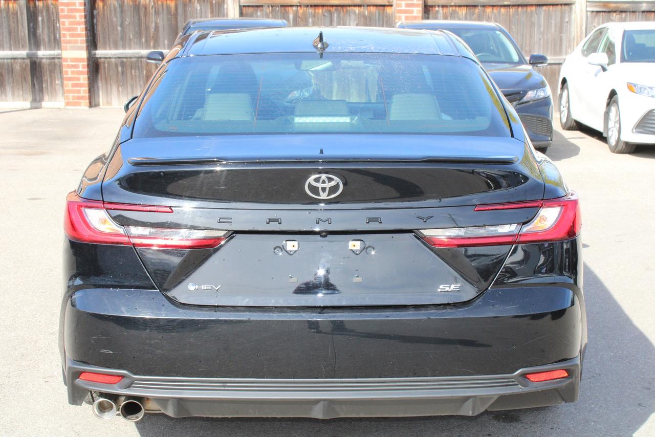 2025 Toyota Camry SE CVT hybrid Photo3