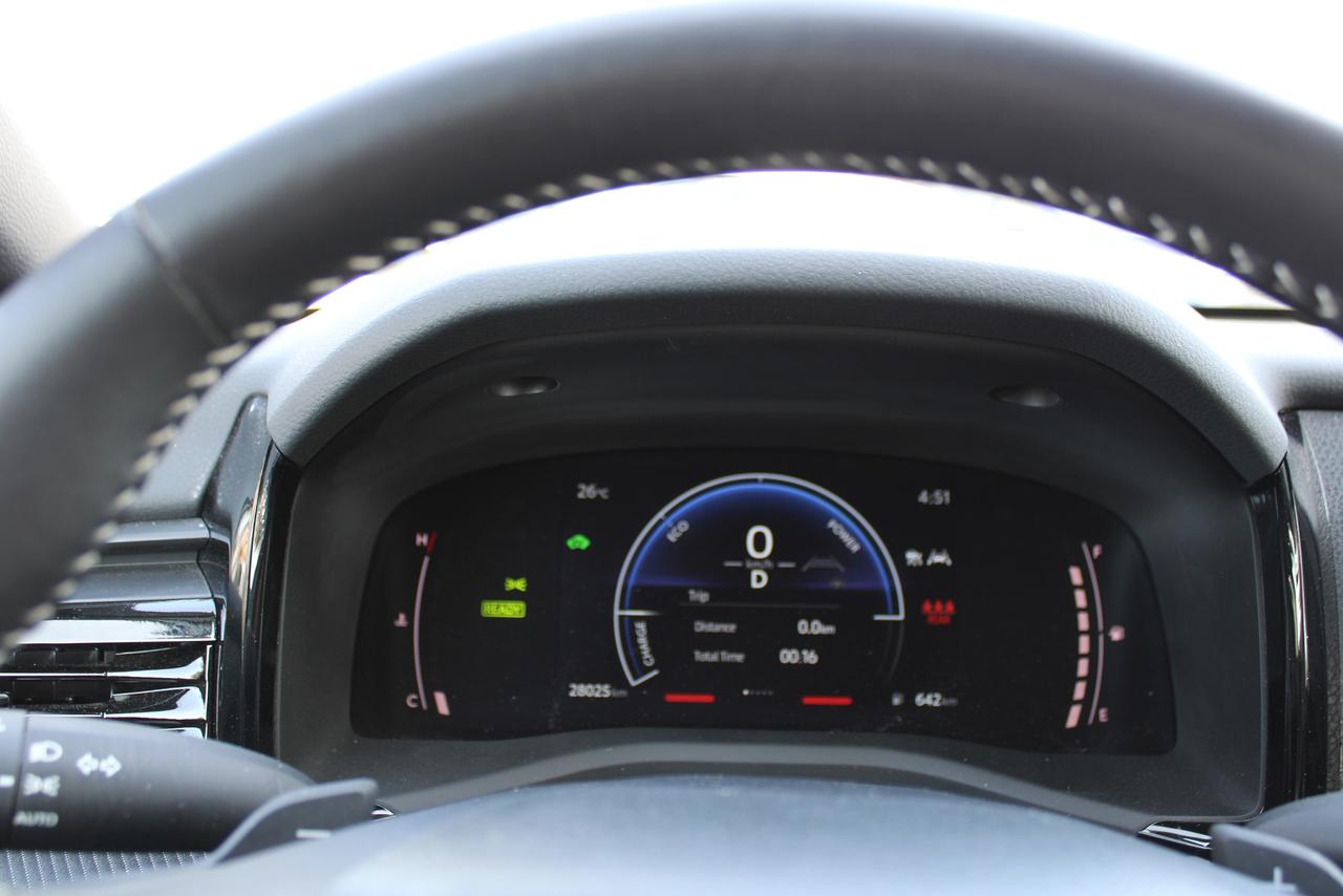 2025 Toyota Camry SE CVT hybrid Photo