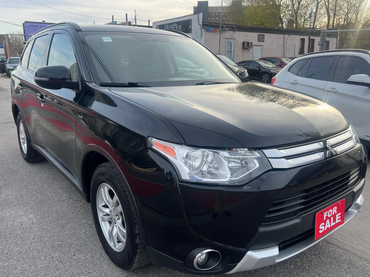 2015 Mitsubishi Outlander 7 SEATS- 4WD- HEATED SEATS - Photo #1