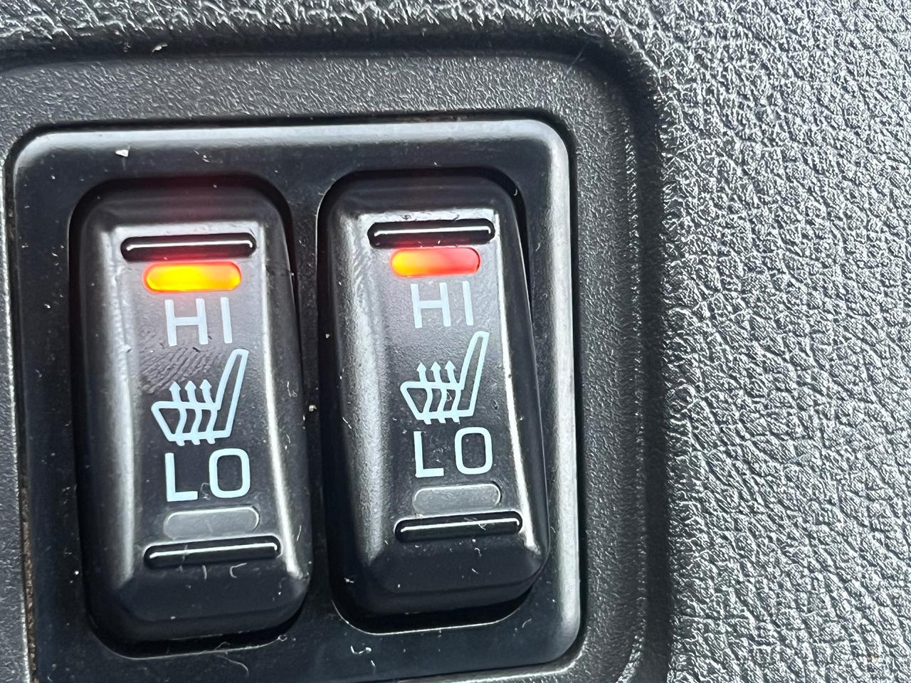 2015 Mitsubishi Outlander 7 SEATS- 4WD- HEATED SEATS Photo