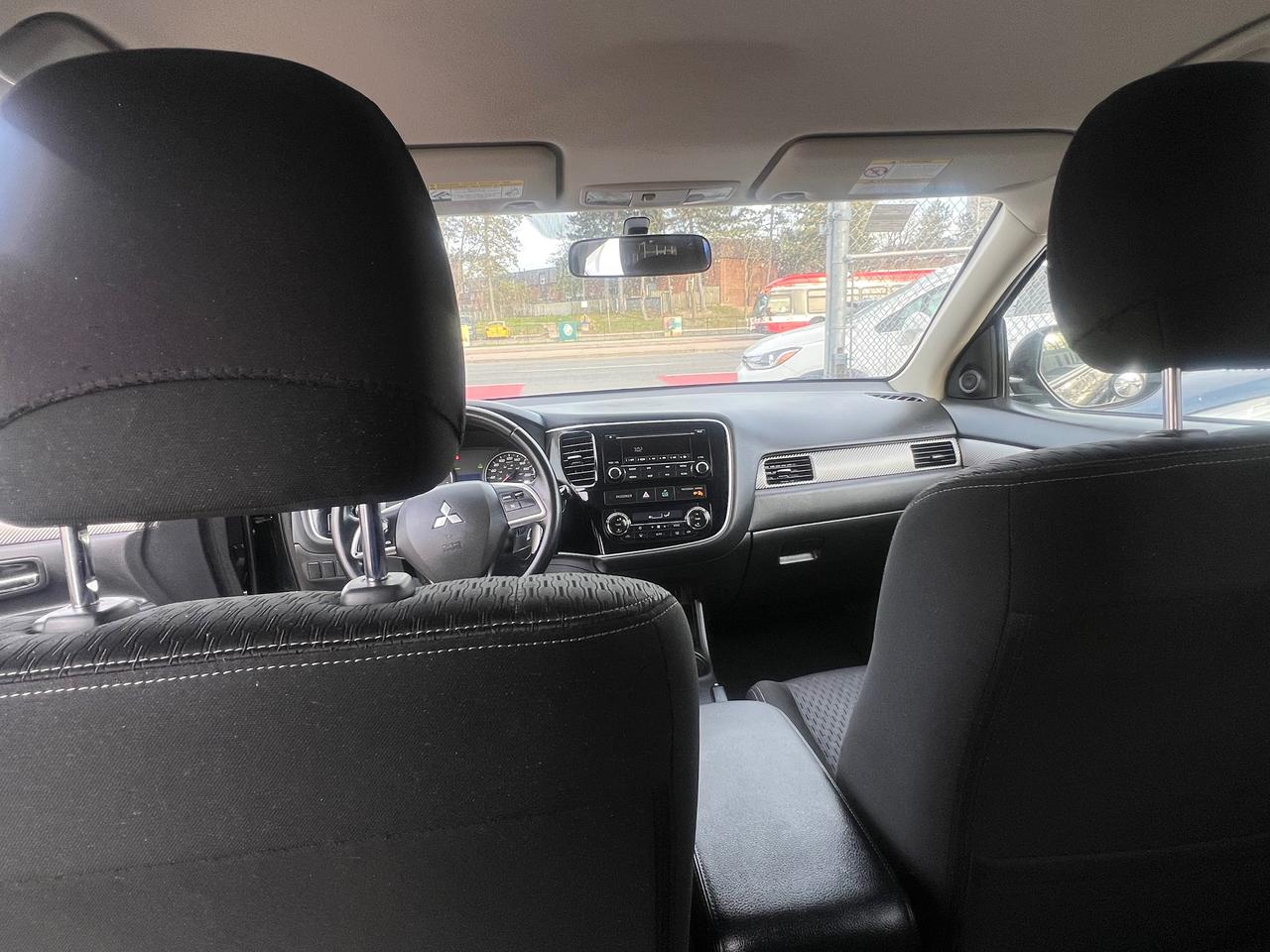2015 Mitsubishi Outlander 7 SEATS- 4WD- HEATED SEATS Photo