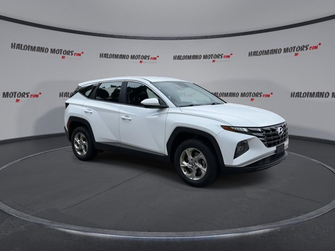 2023 Hyundai Tucson Essential AWD | No accidents Photo