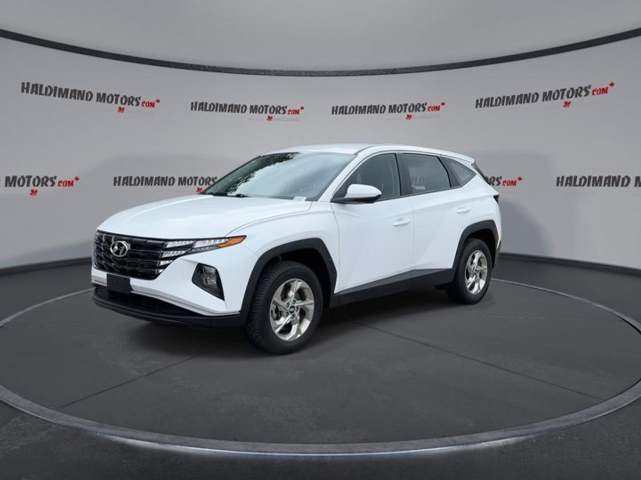 2023 Hyundai Tucson Essential AWD | No accidents Photo