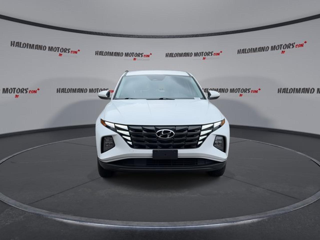 2023 Hyundai Tucson Essential AWD | No accidents Photo