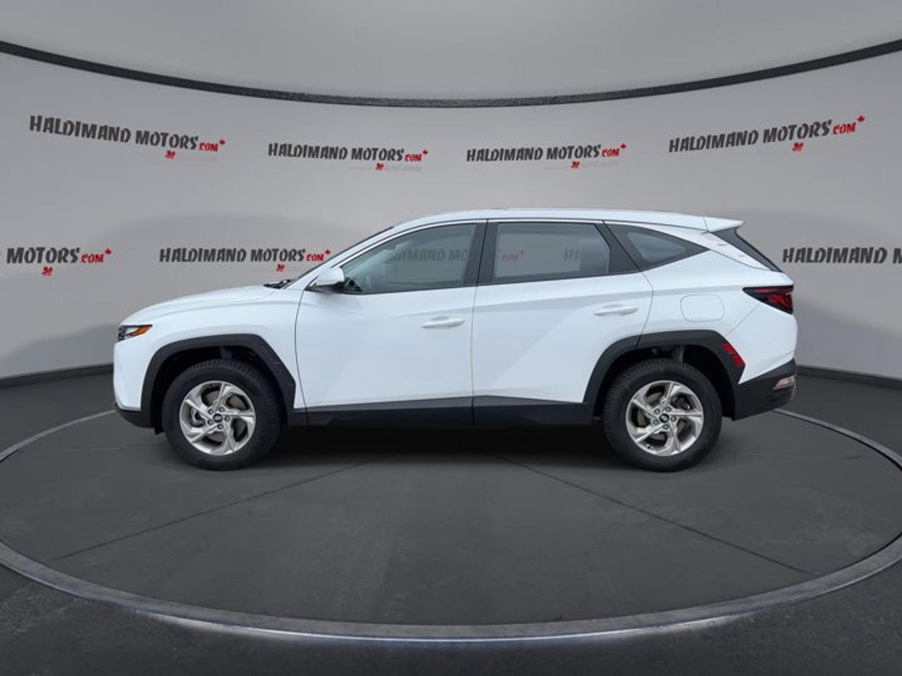 2023 Hyundai Tucson Essential AWD | No accidents Photo