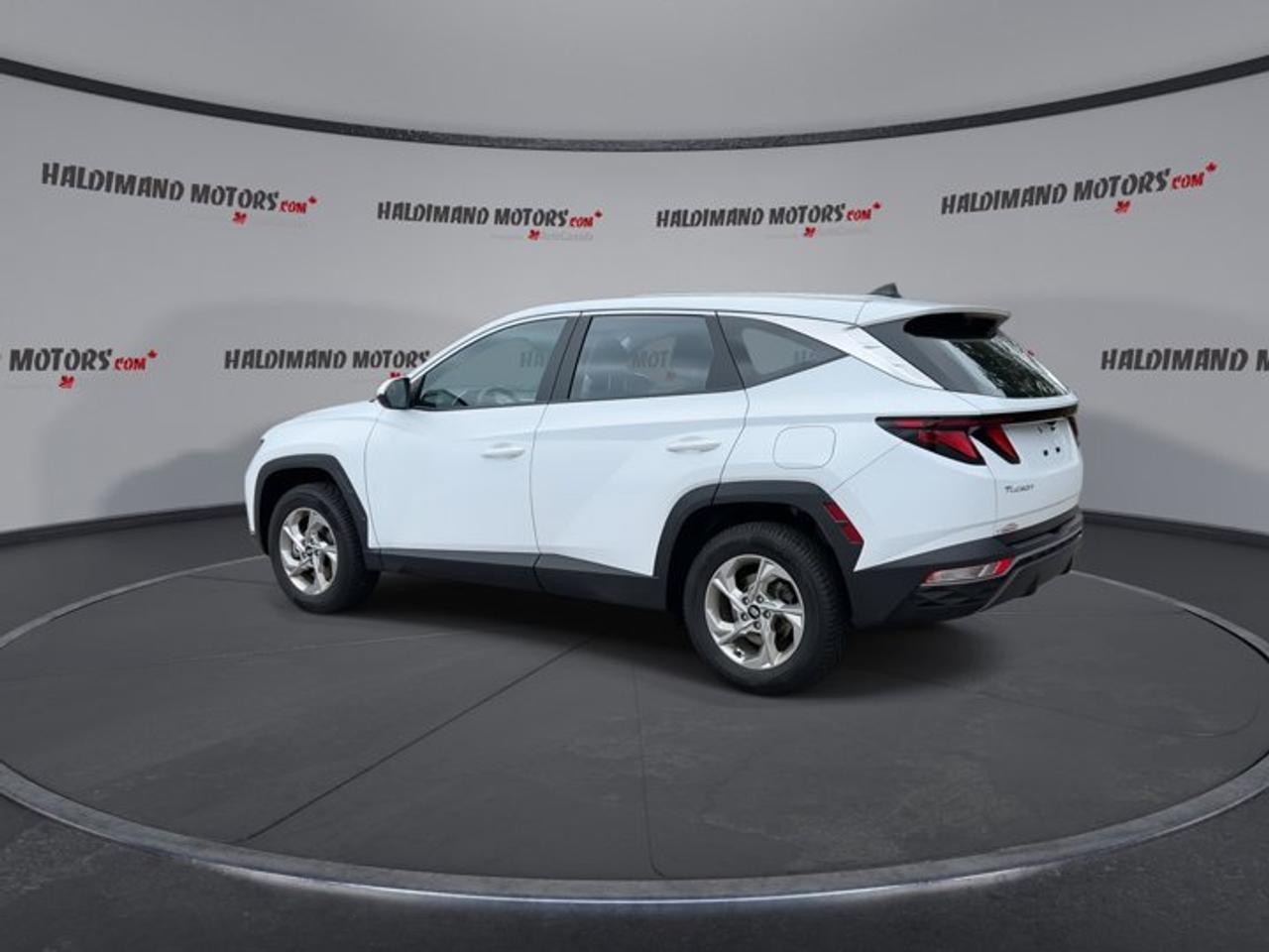 2023 Hyundai Tucson Essential AWD | No accidents Photo