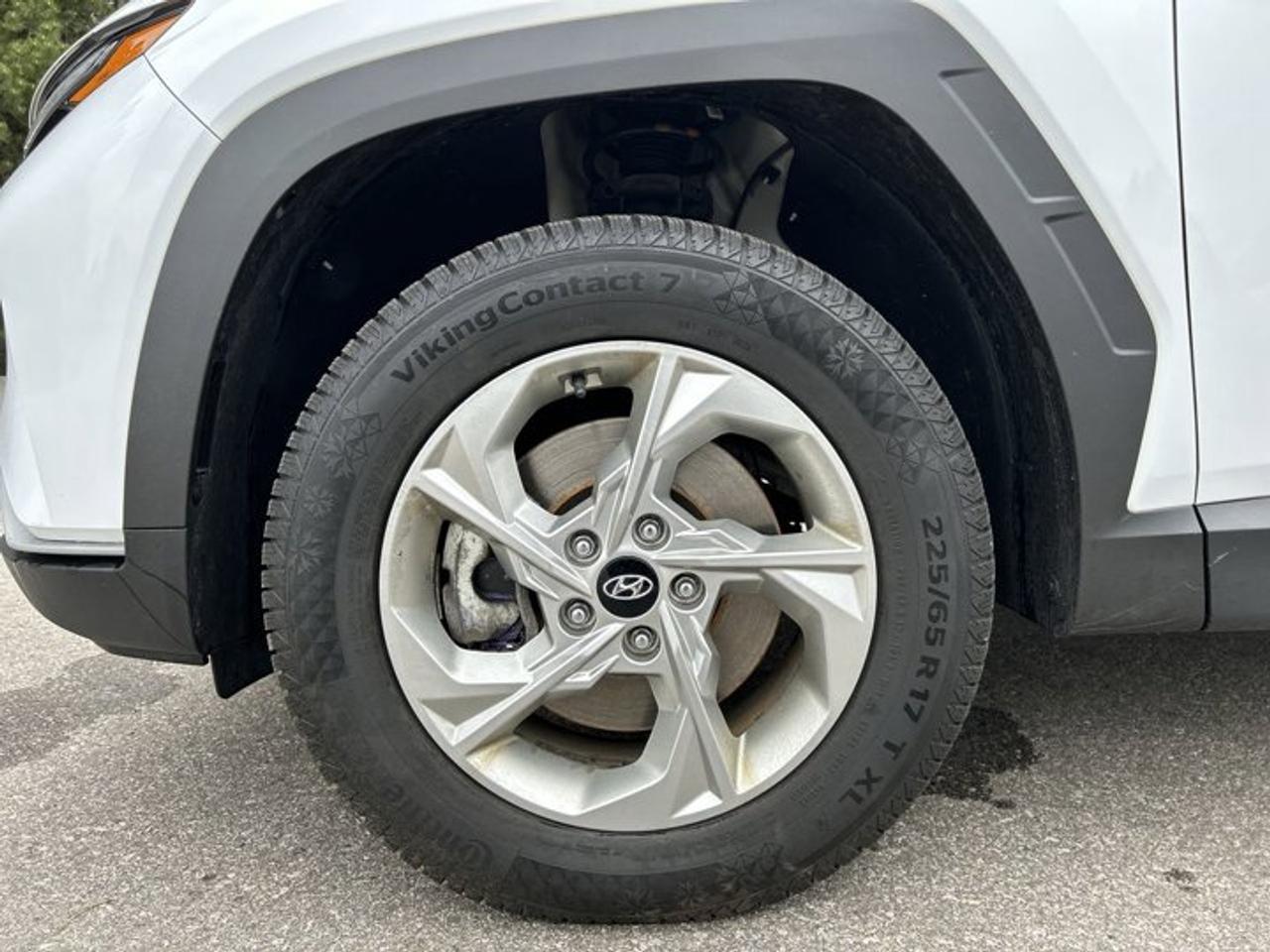 2023 Hyundai Tucson Essential AWD | No accidents Photo
