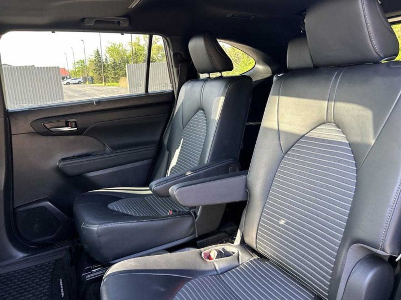 2022 Toyota Highlander XSE AWD | No Accidents | Sunroof | Leather Seats | Heated Steering Wheel Photo