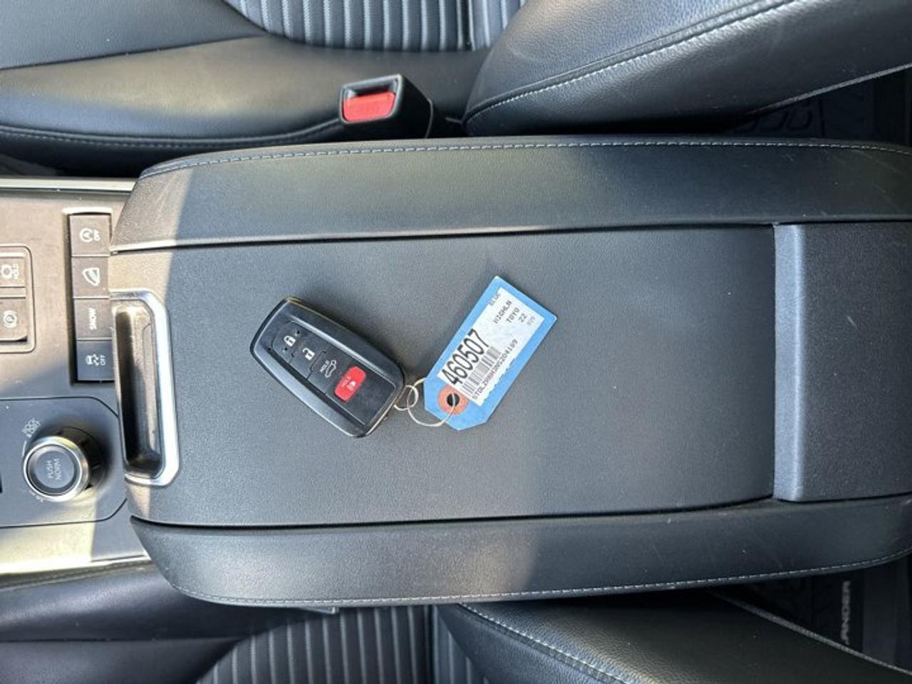 2022 Toyota Highlander XSE AWD | No Accidents | Sunroof | Leather Seats | Heated Steering Wheel Photo