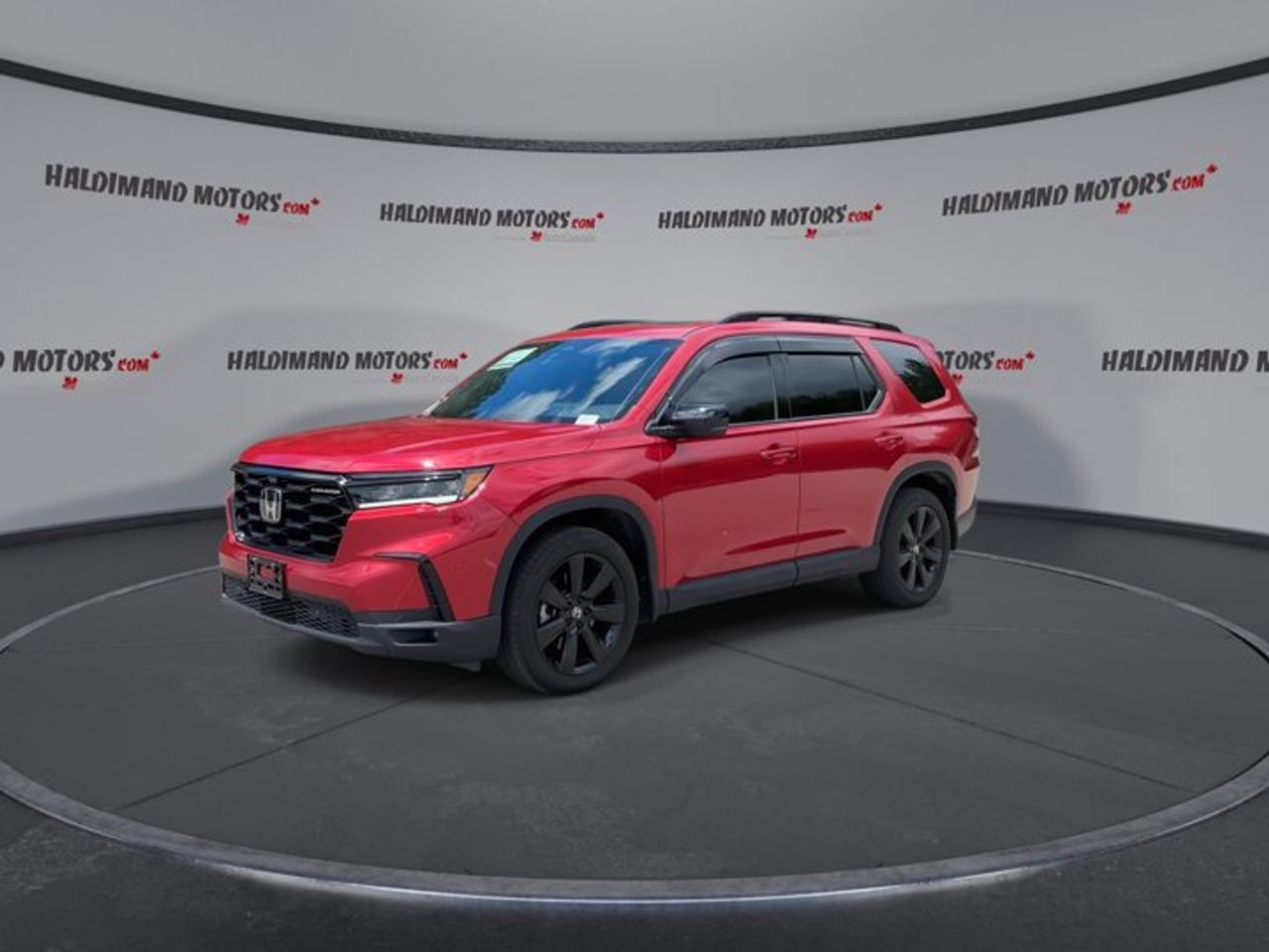 2025 Honda Pilot Black Edition AWD | One Owner | No Accidents | Leather Seats | 360 Camera Photo3