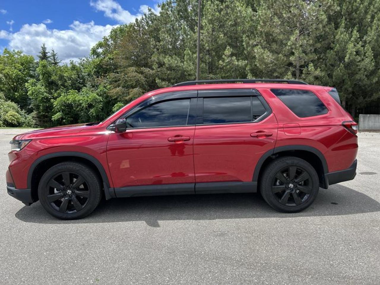 2025 Honda Pilot Black Edition AWD | One Owner | No Accidents | Leather Seats | 360 Camera Photo