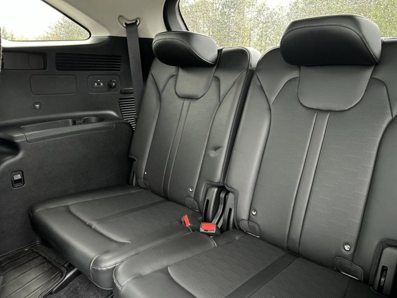 2025 Kia Sorento X-Line AWD | One Owner | No Accidents | Leather Seats | Heated Steering Wheel Photo