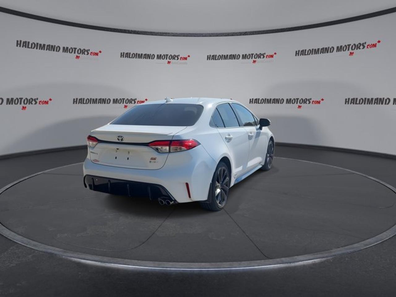 2025 Toyota Corolla SE 2WD | Sunroof | Heated Steering Wheel Photo