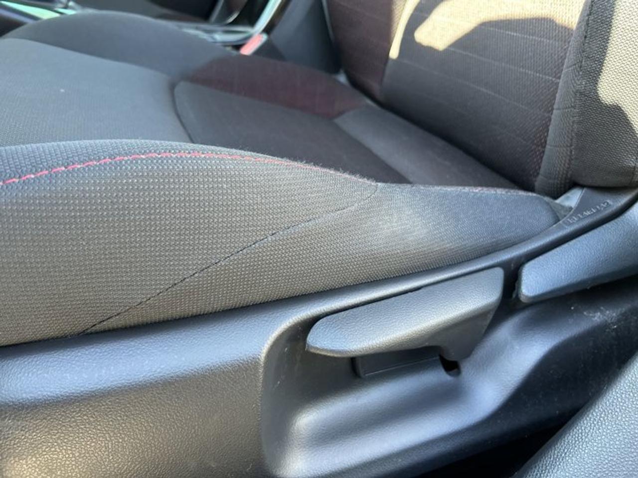 2025 Toyota Corolla SE 2WD | Sunroof | Heated Steering Wheel Photo