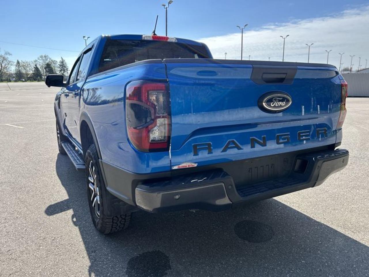 2025 Ford Ranger LARIAT SuperCrew 5' Box 4WD | No Accidents | Leather Seats Photo