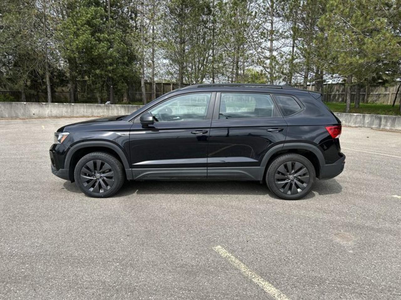 2022 Volkswagen Taos Trendline 4wd | One Owner | No Accidents Photo