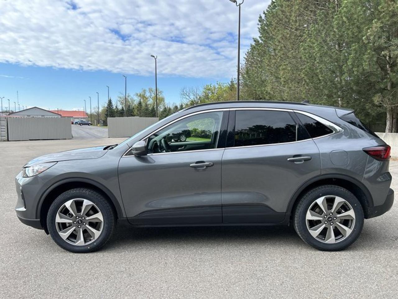 2025 Ford Escape Platinum AWD | Leather Seats Photo