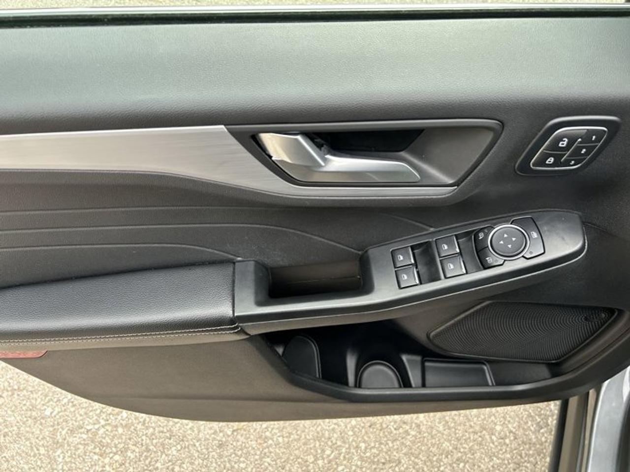2025 Ford Escape Platinum AWD | Leather Seats Photo