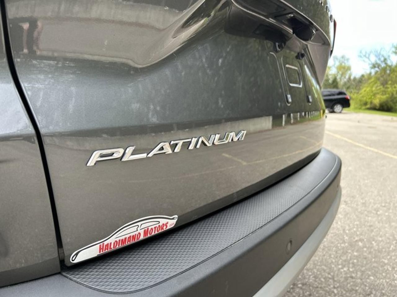 2025 Ford Escape Platinum AWD | Leather Seats Photo
