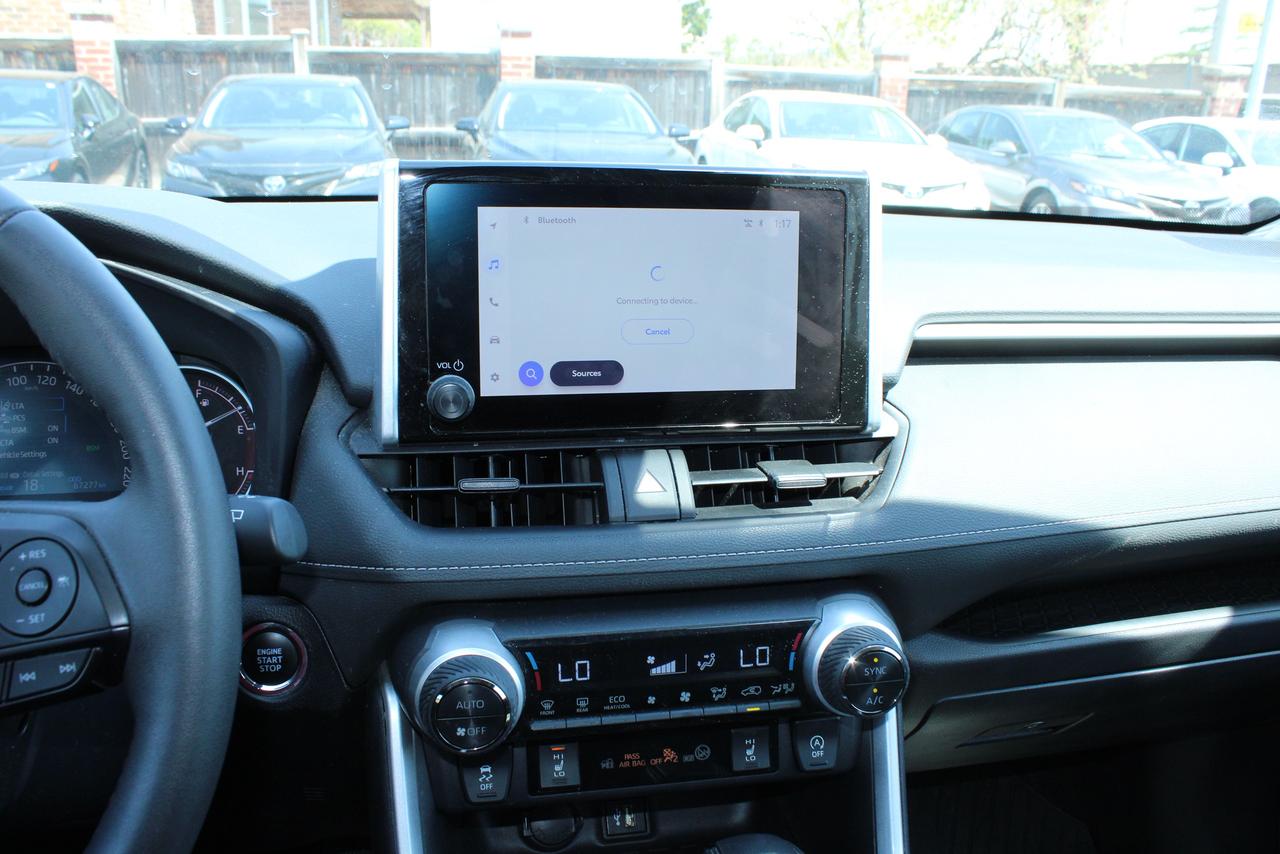 2024 Toyota RAV4 XLE Photo