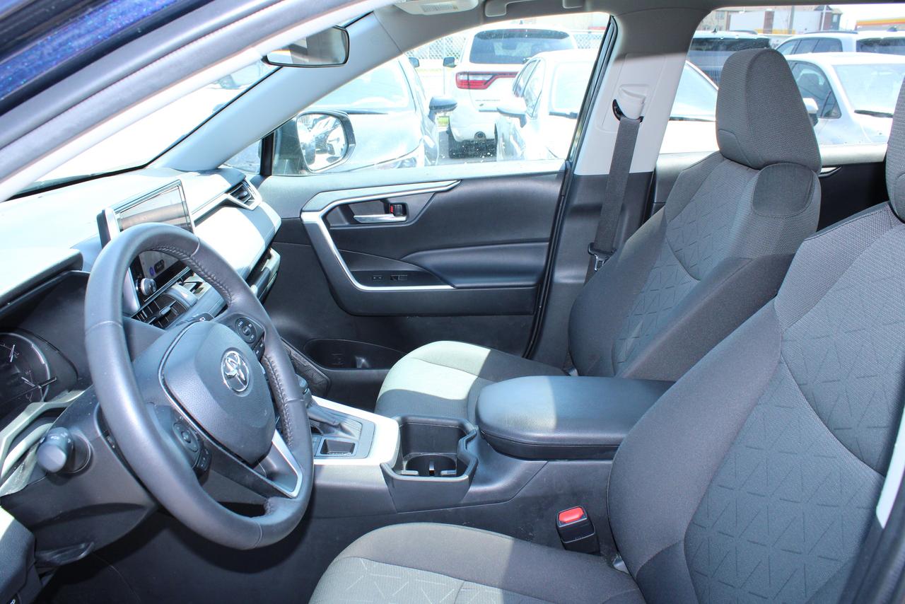 2024 Toyota RAV4 XLE Photo