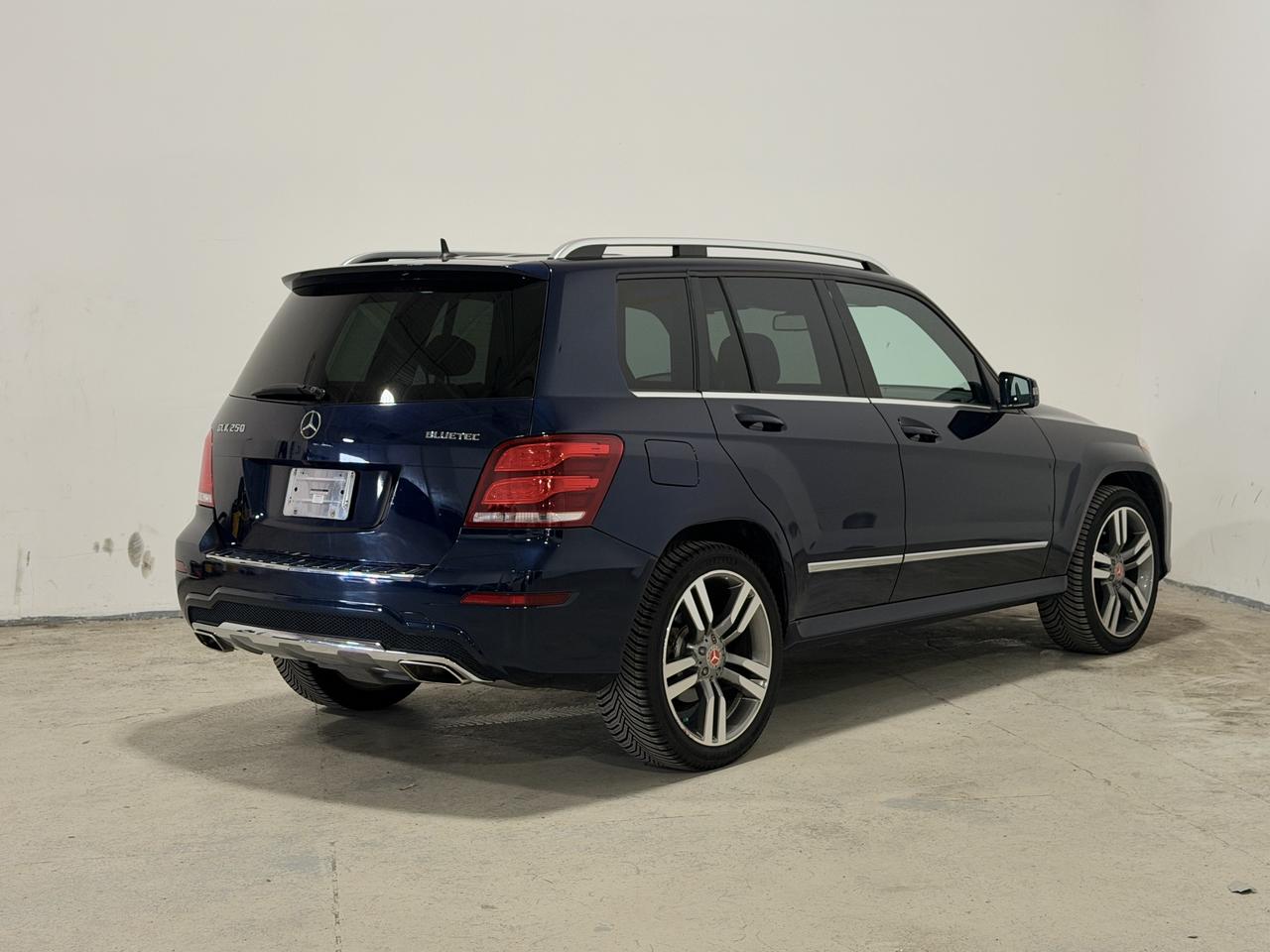 2015 Mercedes-Benz GLK-Class 4MATIC 4DR GLK 250 BLUETEC Photo3