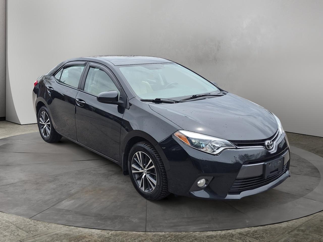 2016 Toyota Corolla LE Photo