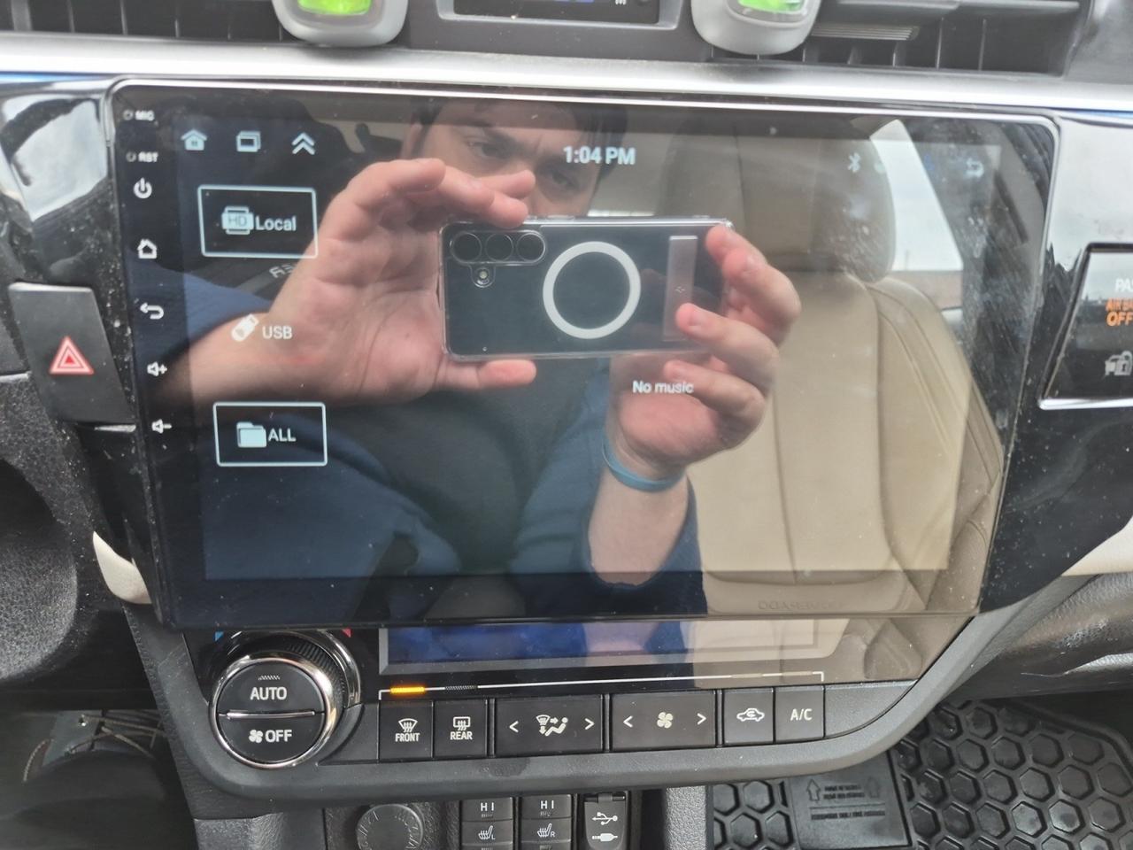 2016 Toyota Corolla LE Photo