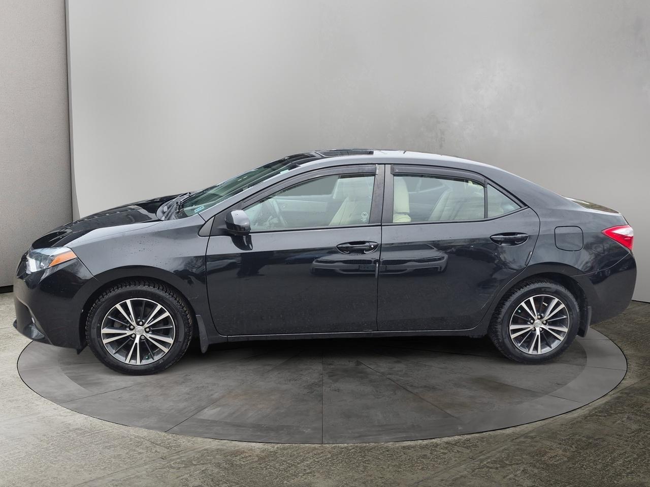 2016 Toyota Corolla LE Photo