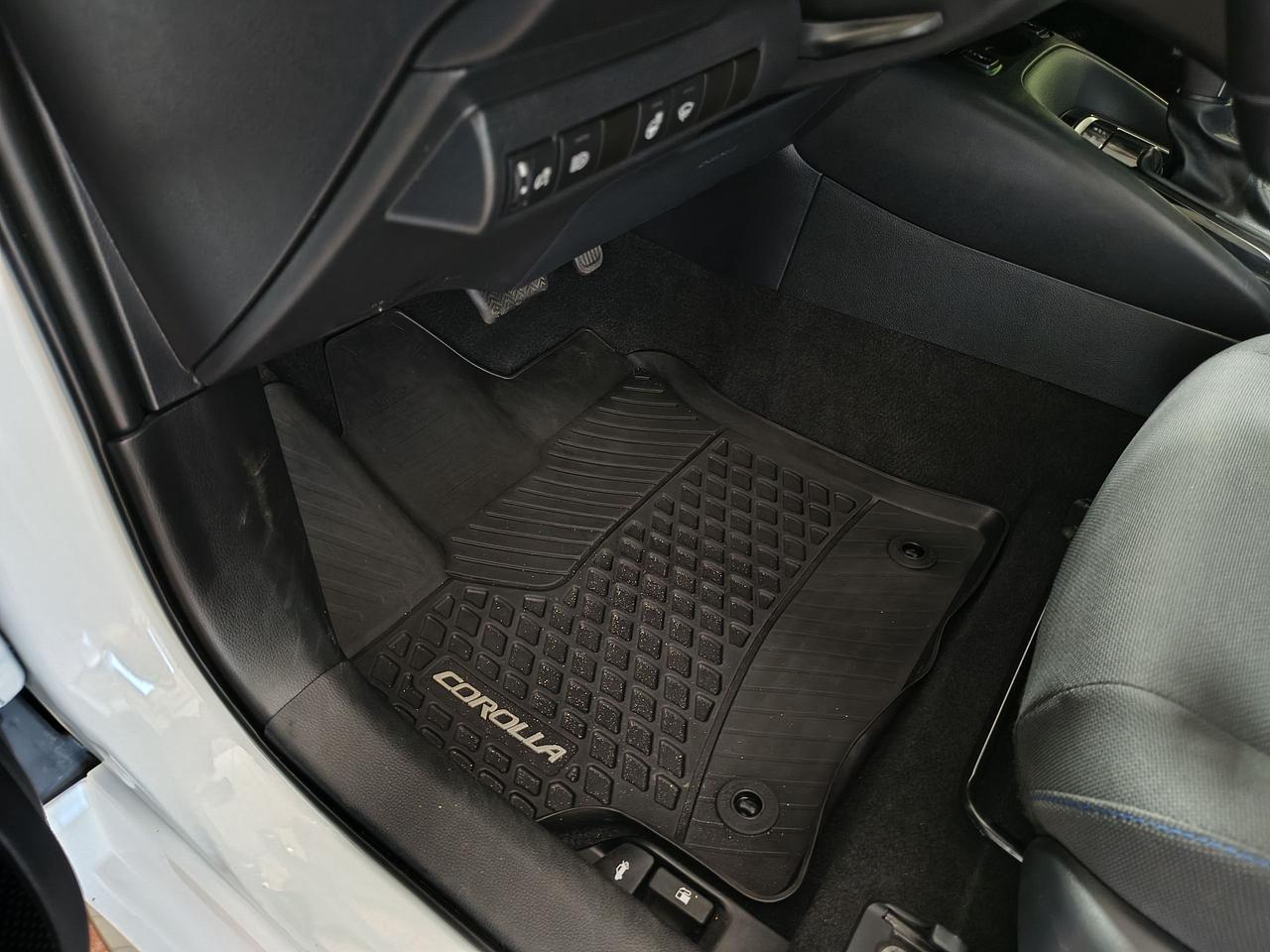 2021 Toyota Corolla SE Photo0