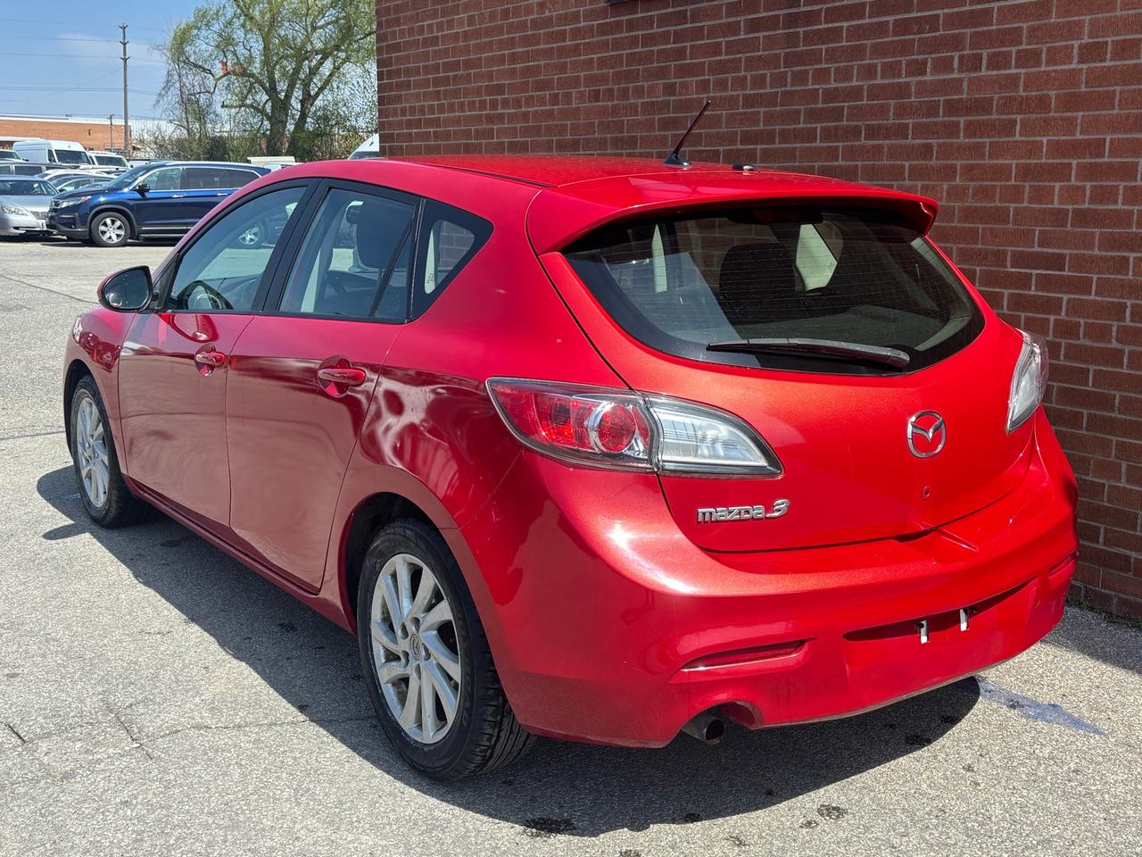 2012 Mazda MAZDA3 4dr HB Sport GX Photo2