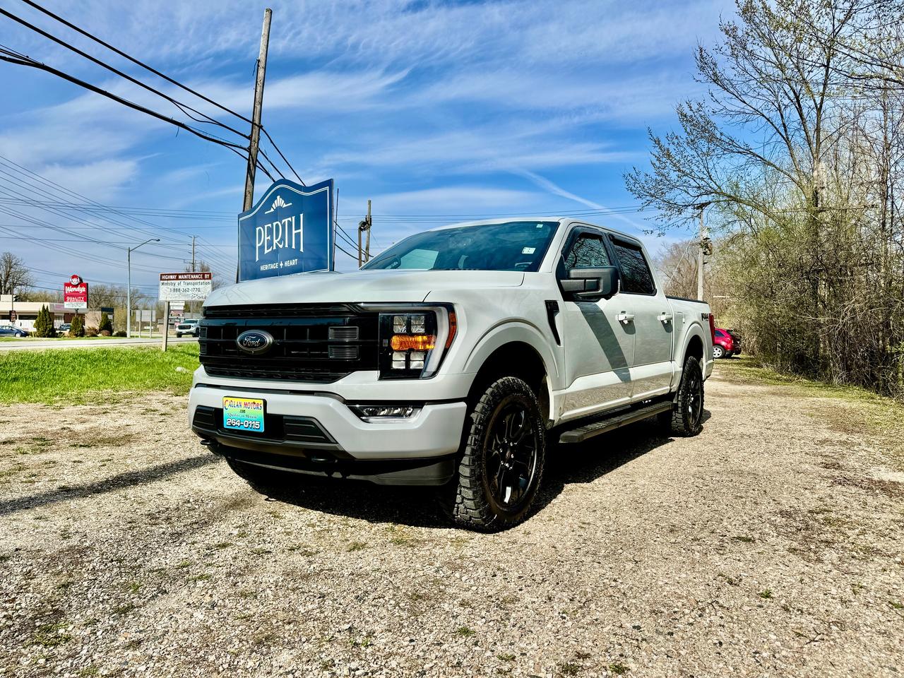 2023 Ford F-150 XLT 4WD SuperCrew 5.5' Box Photo2