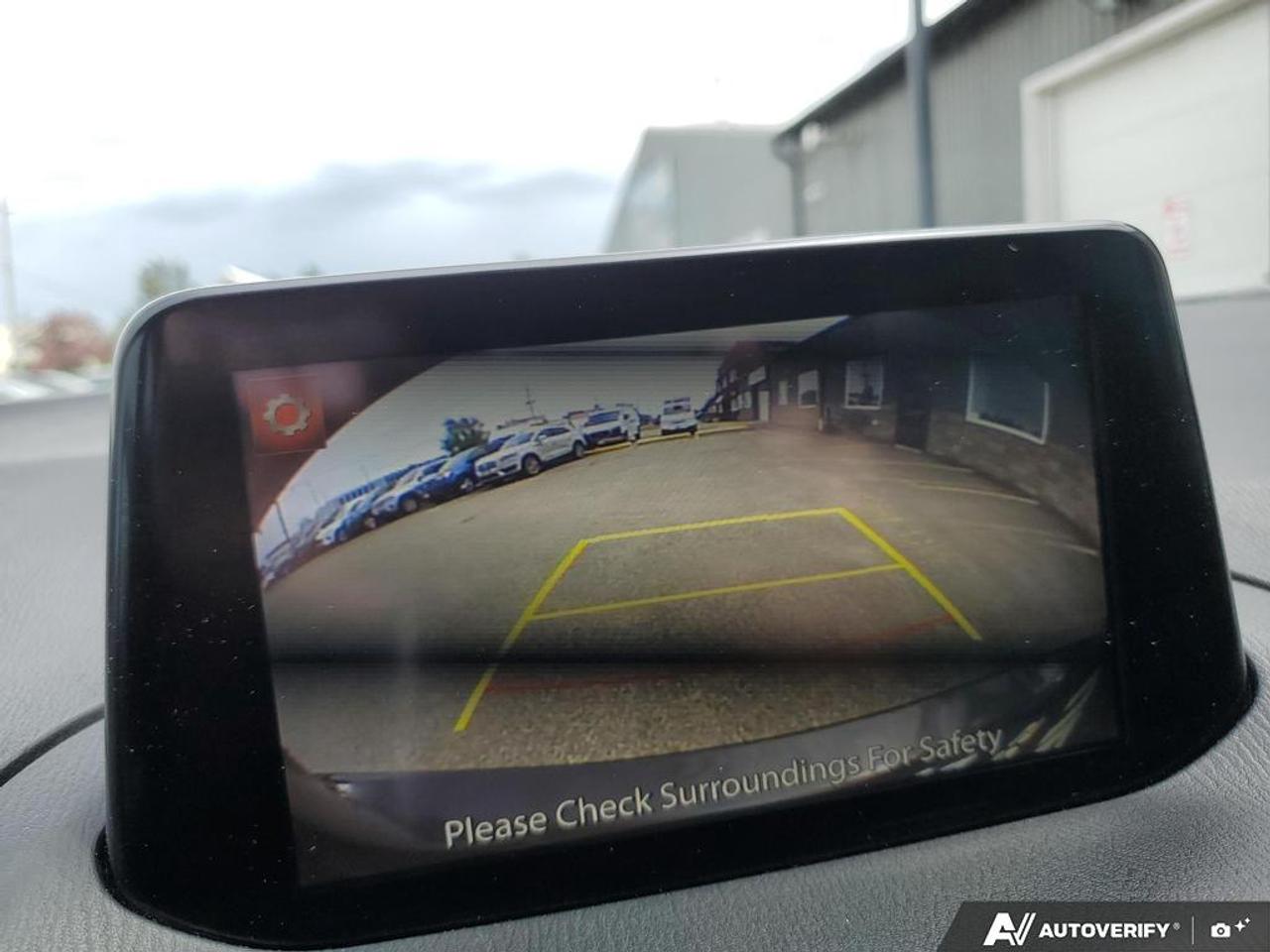 2017 Mazda MAZDA3 4dr Sdn Auto GX-BACK UP CAMERA-BLUETOOTH Photo