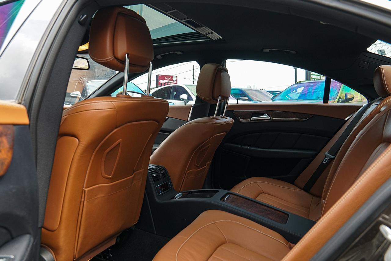 2016 Mercedes-Benz CLS-Class CLS 550 4MATIC |AMG PKG|SUNROOF|NAVI|WOOD TRIM Photo