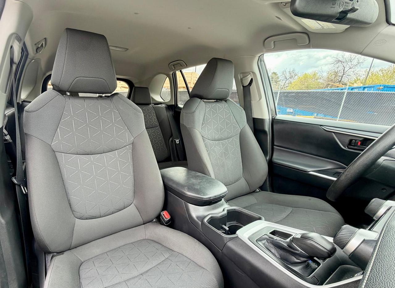 2023 Toyota RAV4 LE AWD Photo