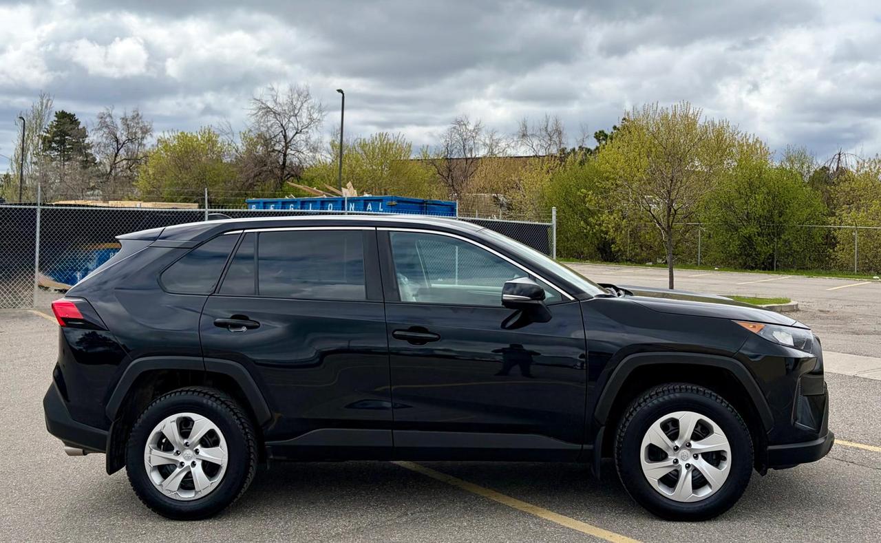 2023 Toyota RAV4 LE AWD Photo
