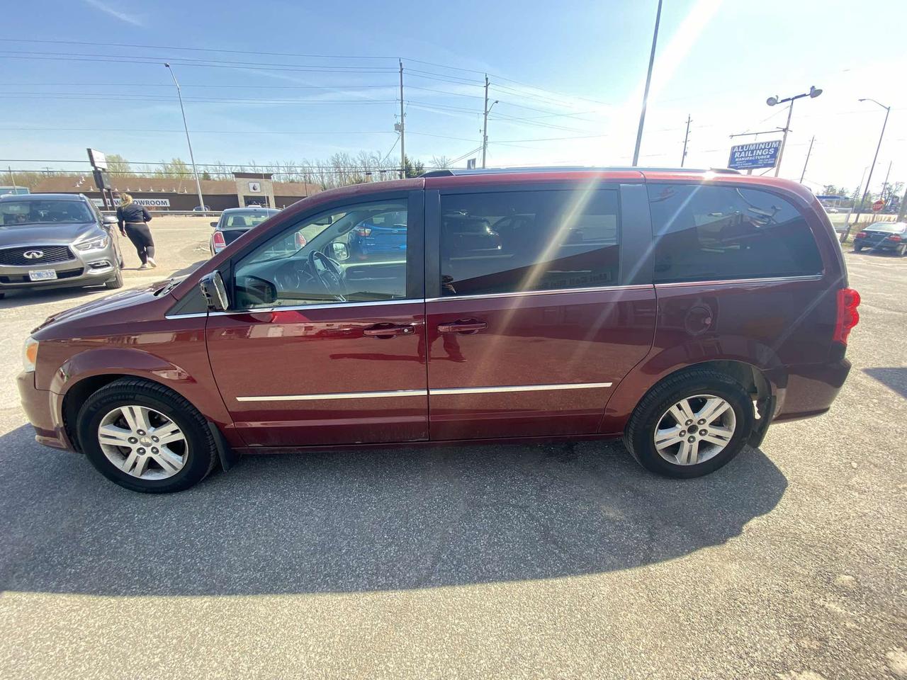 2017 Dodge Grand Caravan 4dr Wgn Crew Photo3