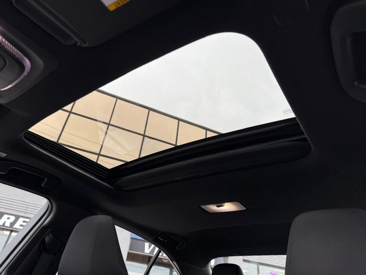 2023 Toyota Corolla SE /SUNROOF /WIRELESS CARPLAY /REAR CAMERA - Photo #11