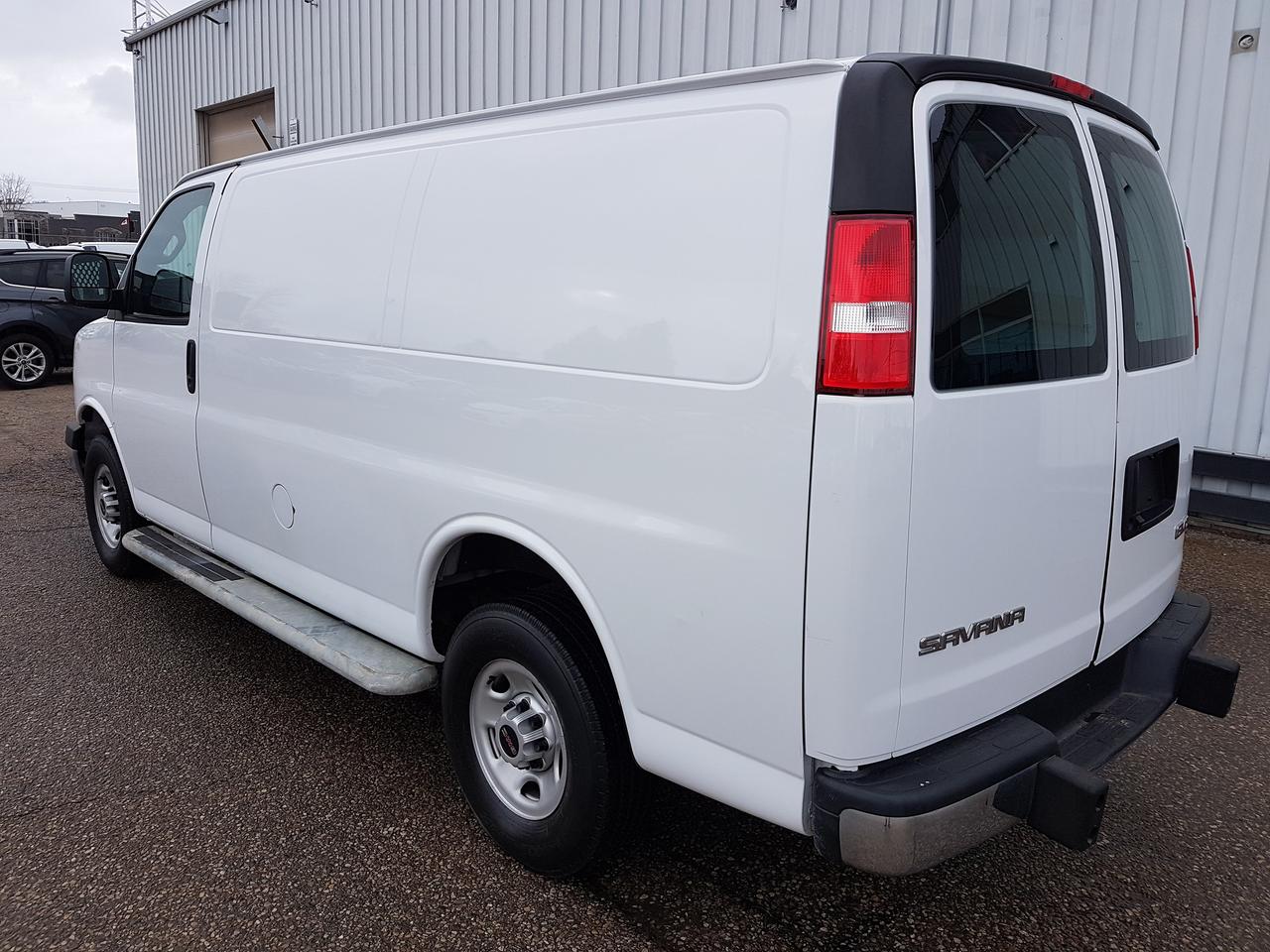 2023 GMC Savana 2500 Cargo 135" Photo2