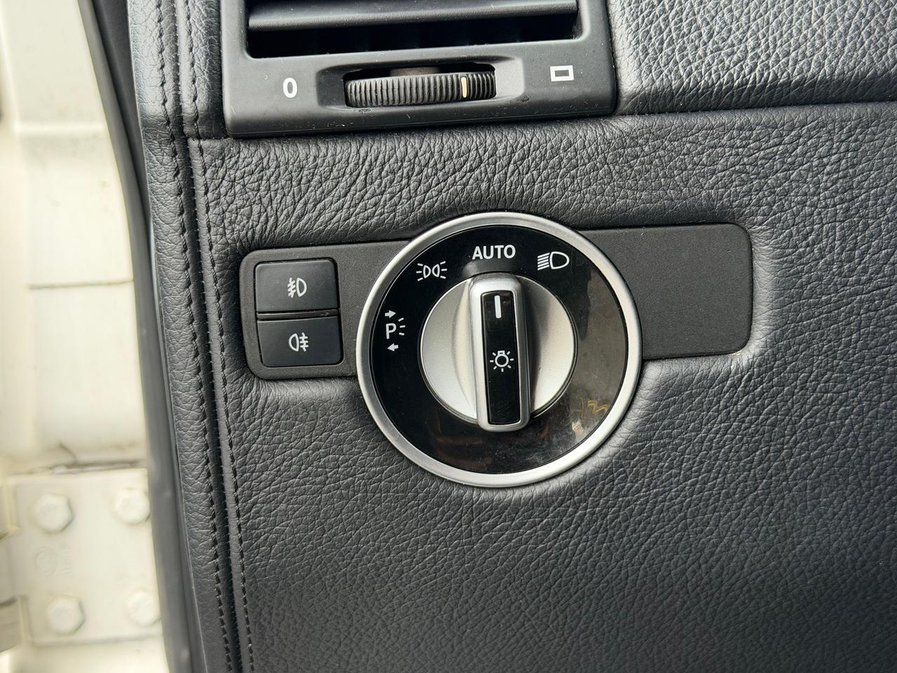 2015 Mercedes-Benz G-Class 4MATIC G550 **5.5L V8 // 382 HP** Photo