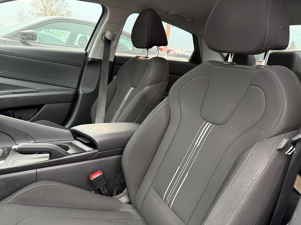 2024 Hyundai Elantra Preferred w/Tech Package Sunroof! NAV! AutoStart! Photo
