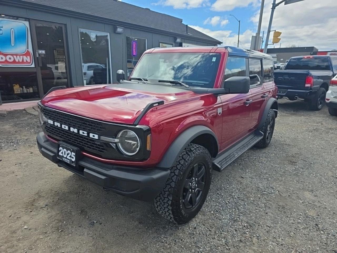 2025 Ford Bronco Big Bend BIG BEND BLACK OUT EDITION Photo