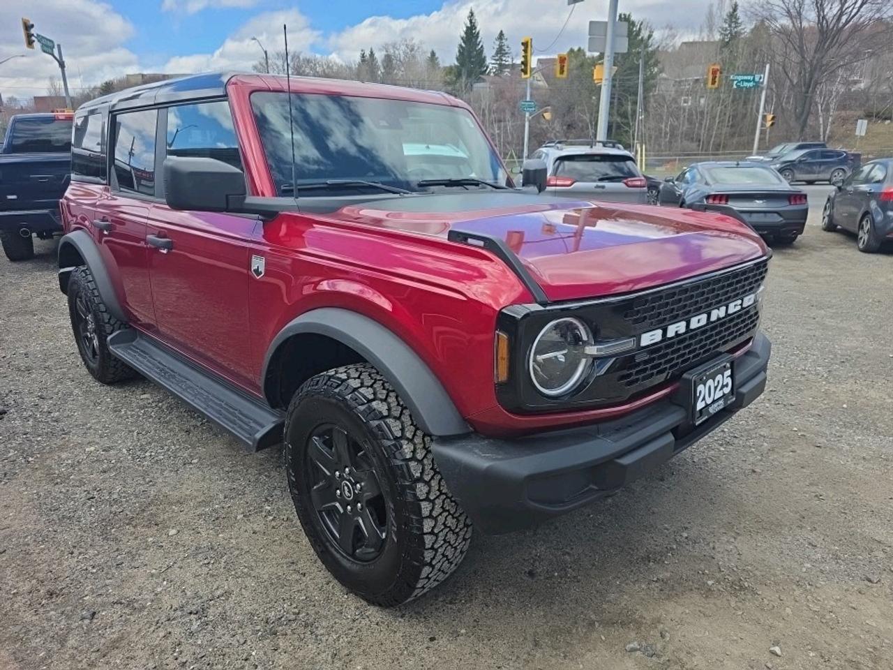 2025 Ford Bronco Big Bend BIG BEND BLACK OUT EDITION Photo