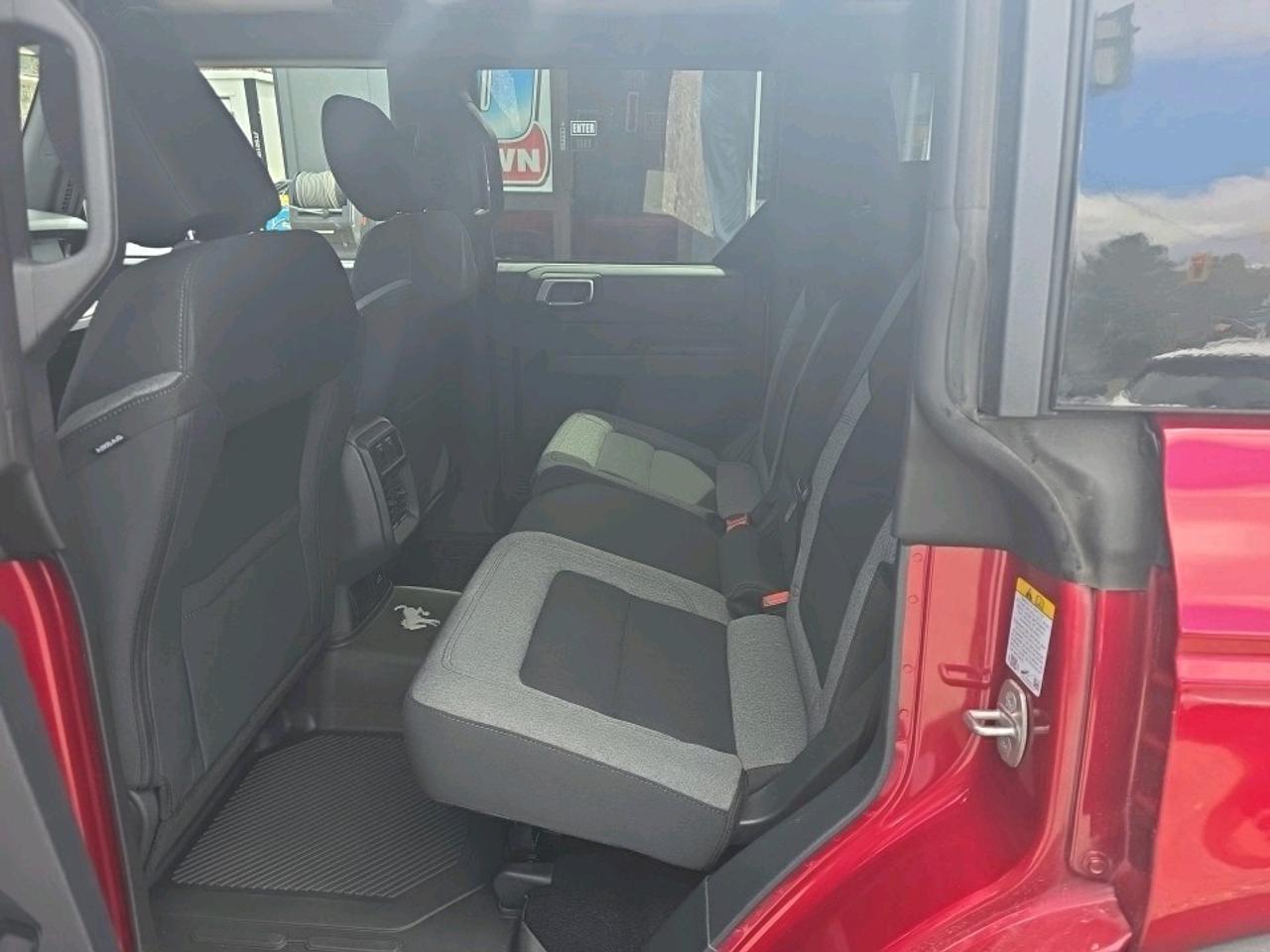 2025 Ford Bronco Big Bend BIG BEND BLACK OUT EDITION Photo