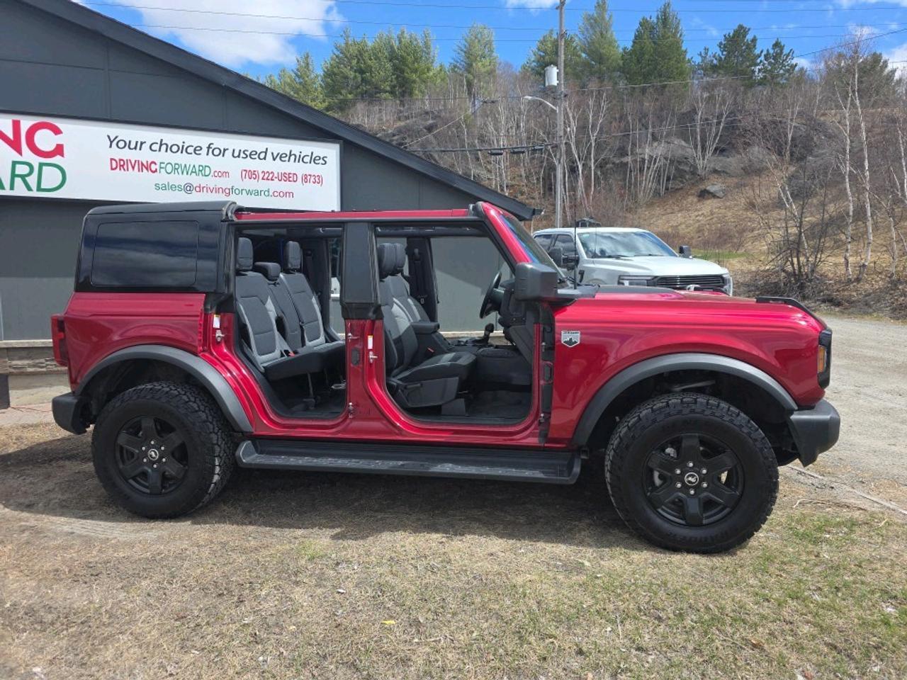 2025 Ford Bronco Big Bend BIG BEND BLACK OUT EDITION Photo