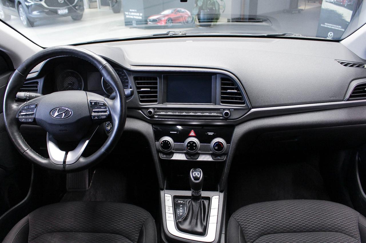 2019 Hyundai Elantra Preferred FWD - CLOTH UPHOLSTERY - APPLE CARPLAY AND ANDROID AUTO Photo
